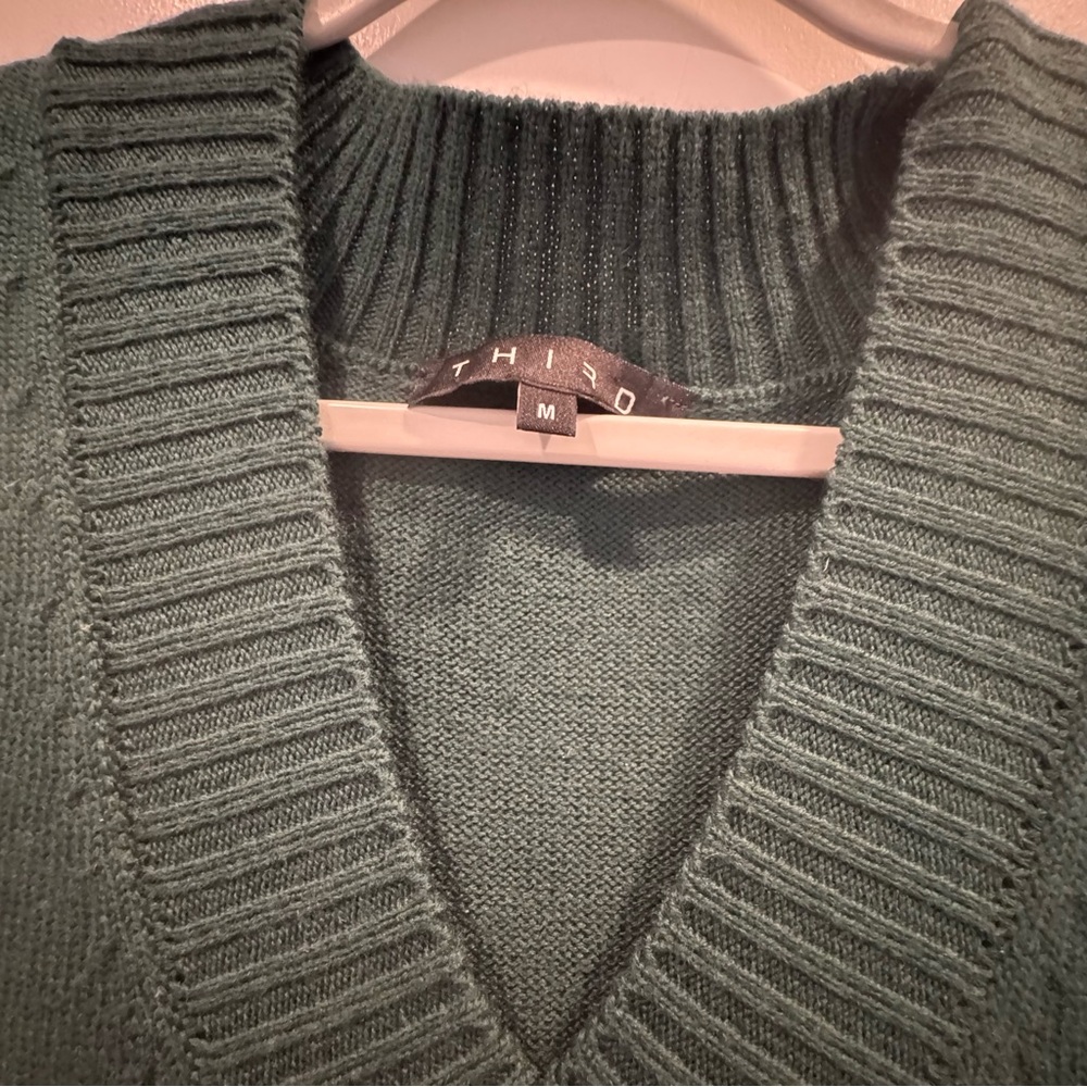 Deep Green V-Neck Ribbed Sweater - Women's M